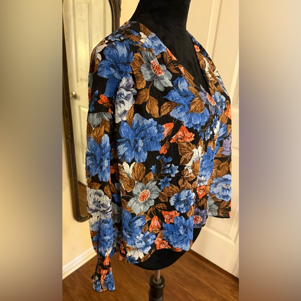 πΈ Zara Floral Print Blouse β Size XS (Fits Like S/M) πΈ - Picture 4 of 6